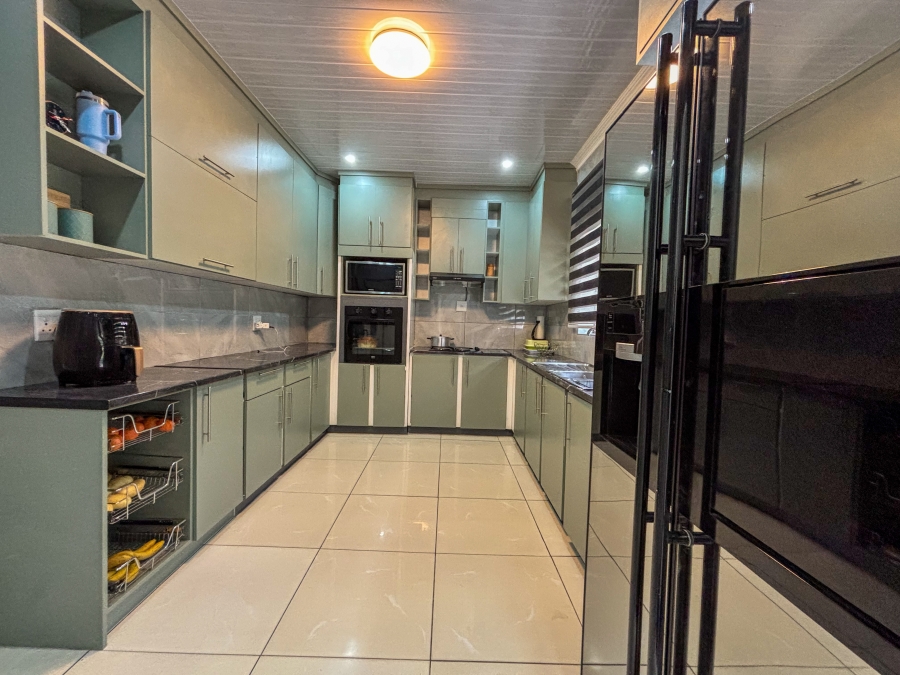 4 Bedroom Property for Sale in Bodorp North West